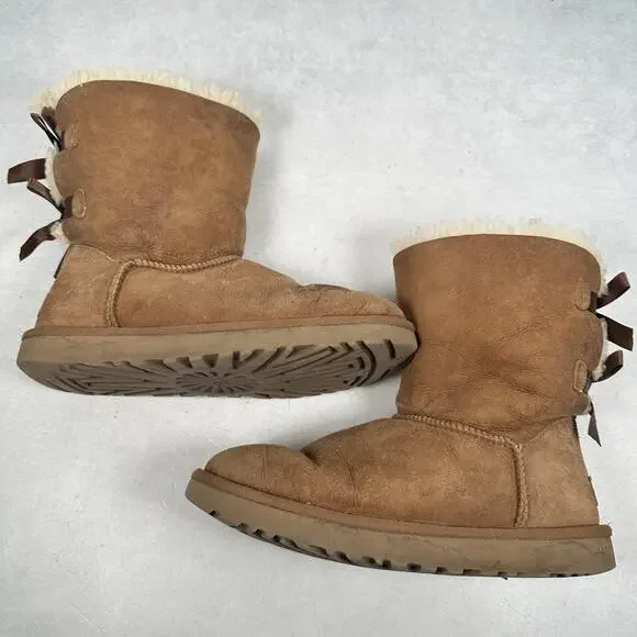 UGG Bailey Bow Boots Short Womens Size 8 Chestnut Suede Sheepskin Lined Bow Back - Picture 7 of 14